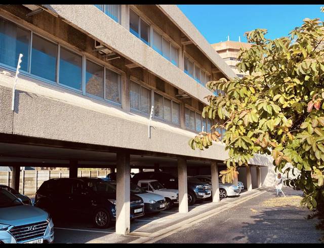238M² BUILDING TO LET IN SANLAMHOF
